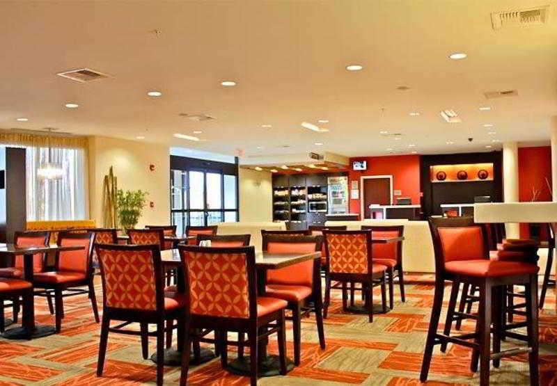 Courtyard Richmond North/Glen Allen Restaurant photo